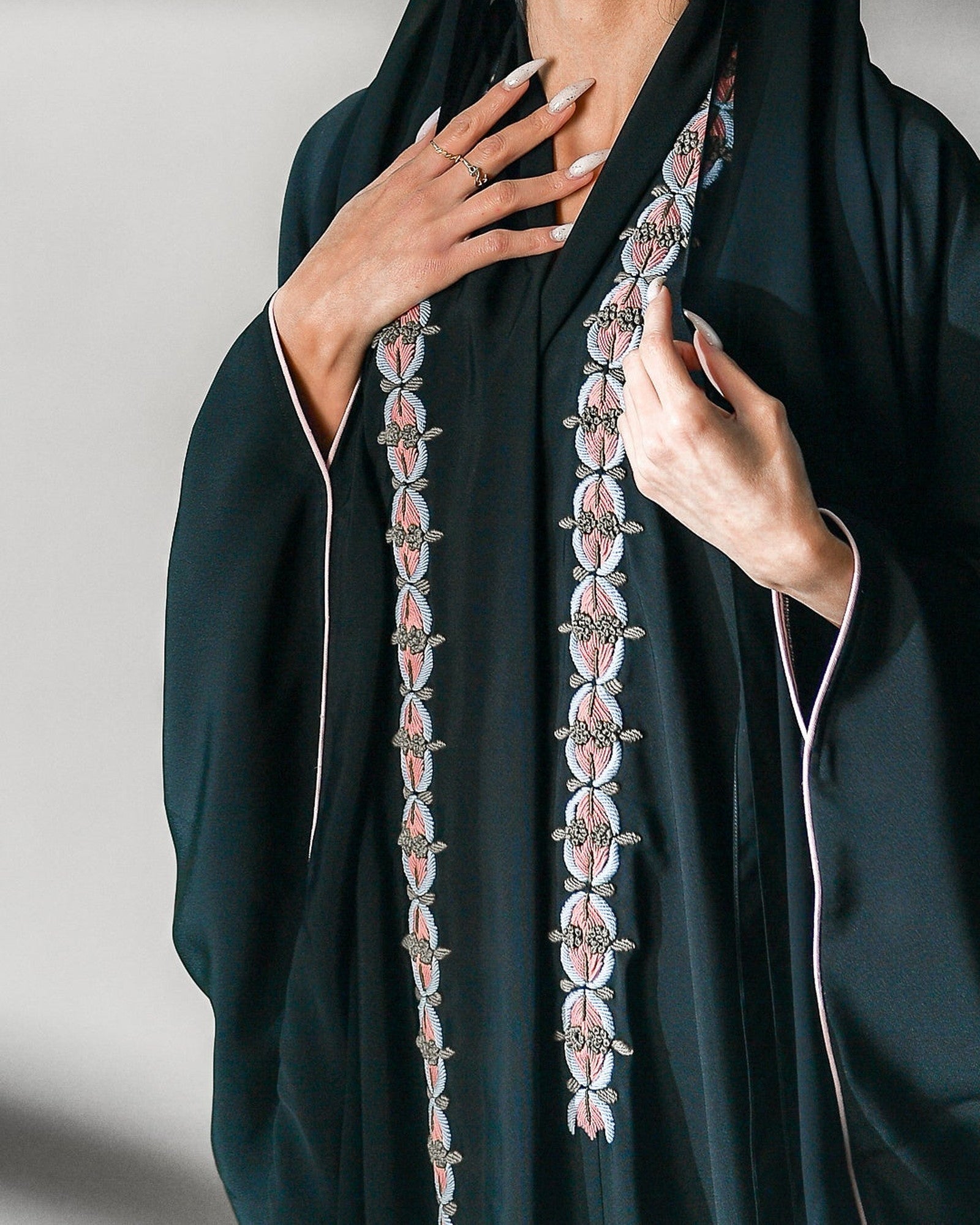 Hand embroidery, Zahr